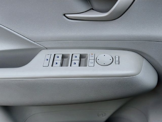 Used 2024 Hyundai Kona SEL FWD image 17