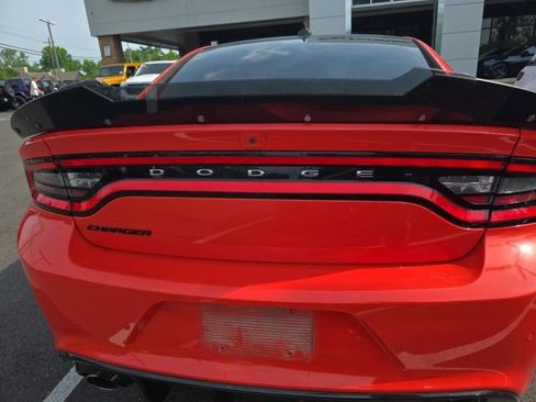 Used 2017 Dodge Charger R/T RWD image 10