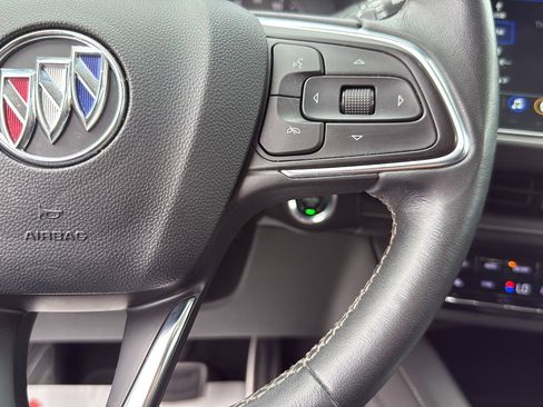 Used 2023 Buick Envision Preferred image 15