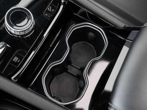 Used 2023 Jeep Grand Cherokee 4WD 4xe image 35