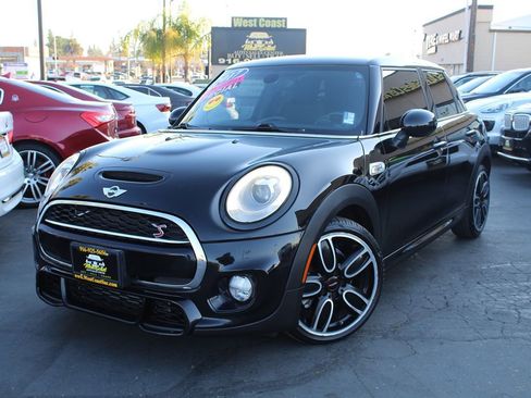Used 2017 MINI Cooper S image 37