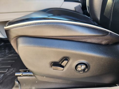 Used 2022 Chrysler Pacifica Limited image 23