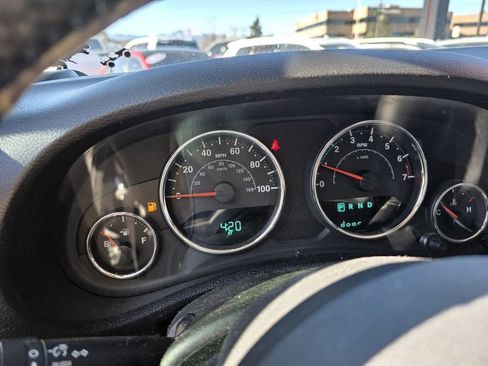 Used 2017 Jeep Wrangler Rubicon w/ Power Convenience Group image 19