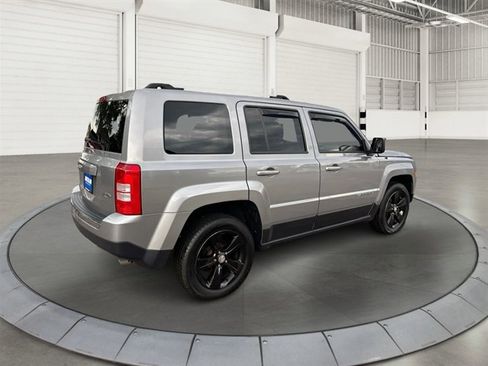 Used 2016 Jeep Patriot High Altitude image 5