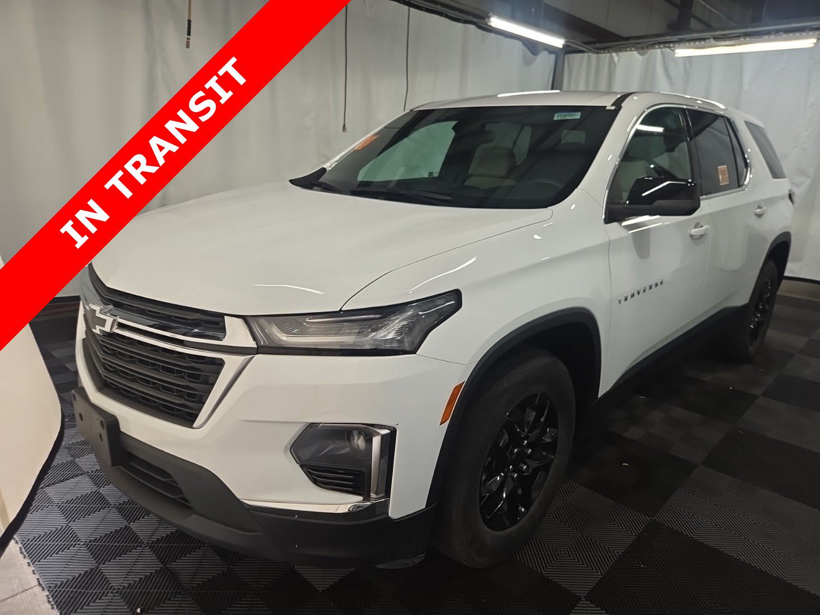 Used 2022 Chevrolet Traverse LS AWD/4WD image 1