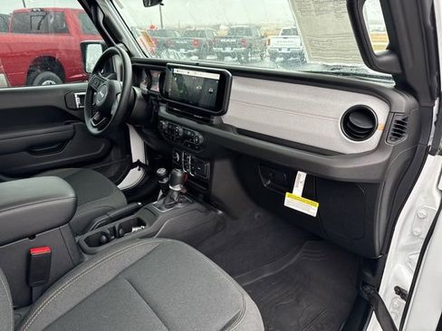 Used 2025 Jeep Wrangler Unlimited Sport AWD/4WD image 17