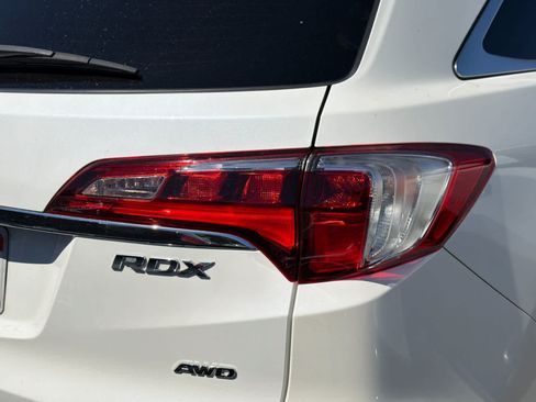 Used 2018 Acura RDX AWD image 16