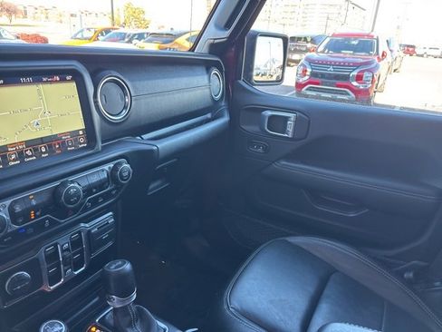 Used 2021 Jeep Wrangler Unlimited Sahara w/ Cold Weather Group image 21