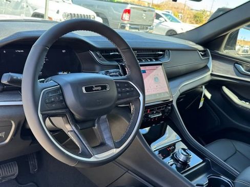 New 2025 Jeep Grand Cherokee L Limited w/ Black Appearance Package image 22