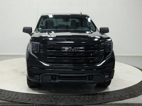 Used 2023 GMC Sierra 1500 Elevation AWD/4WD image 3