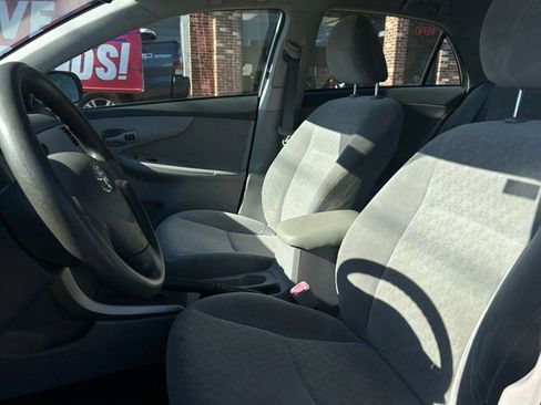 Used 2009 Toyota Corolla Sedan 4D image 15
