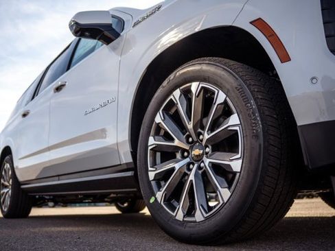 New 2026 Chevrolet Suburban High Country image 13