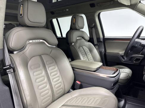 Used 2024 Rivian R1S Adventure AWD/4WD image 24