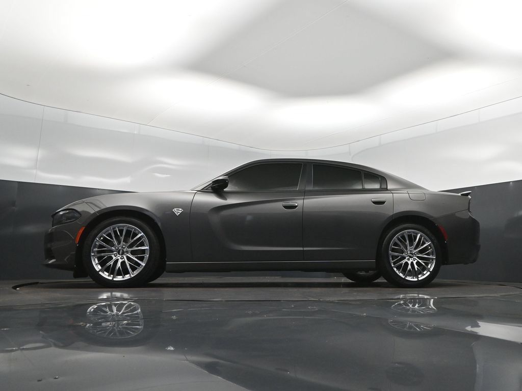 Used 2020 Dodge Charger SXT w/ Blacktop Package RWD image 39