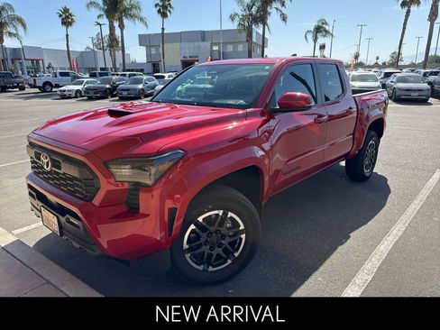 Used 2024 Toyota Tacoma TRD Sport w/ TRD Sport Upgrade Package AWD/4WD image 1