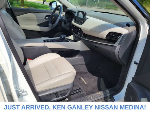 Certified 2023 Nissan Rogue SL w/ SL Premium Package AWD/4WD image 23