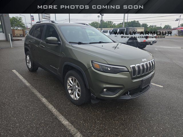 Used 2019 Jeep Cherokee Latitude w/ Popular Appearance Group AWD/4WD image 1