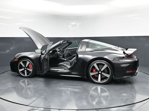 Certified 2026 Porsche 911 Targa 4S AWD/4WD image 30