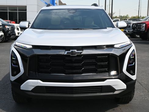 New 2026 Chevrolet Equinox ACTIV w/ Convenience Package III AWD/4WD image 3