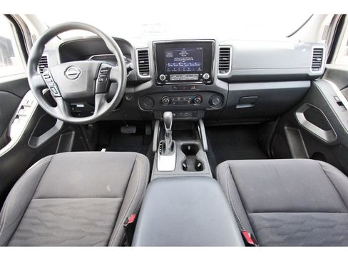 Used 2023 Nissan Frontier SV w/ Technology Package image 10