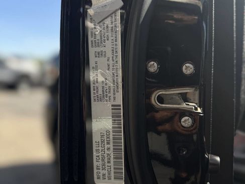 Used 2020 RAM 2500 Laramie AWD/4WD image 40