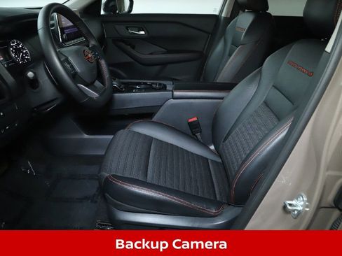 Certified 2025 Nissan Rogue SV image 17