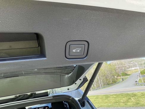 New 2026 Chevrolet Traverse LT w/ Driver Confidence Package image 12