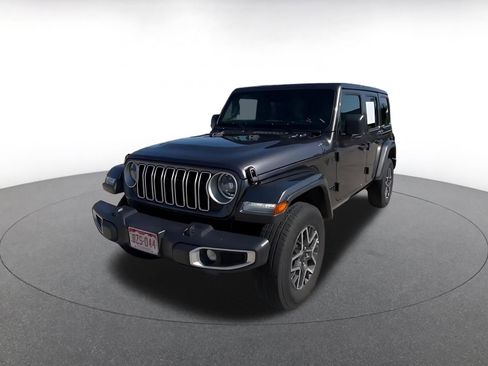 Used 2025 Jeep Wrangler Unlimited Sahara AWD/4WD image 7