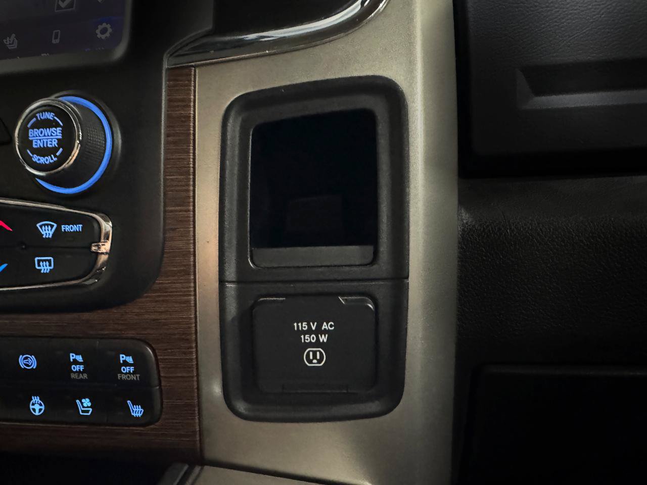 Used 2018 RAM 2500 Laramie w/ Convenience Group AWD/4WD image 30