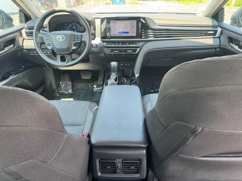 Used 2025 Toyota Camry LE FWD image 17