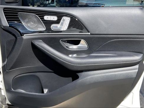 Used 2024 Mercedes-Benz GLS 450 4MATIC image 21