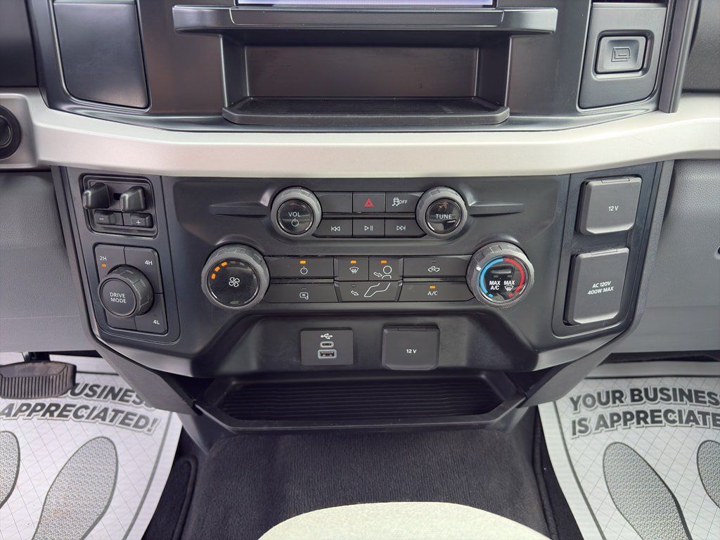 Used 2025 Ford F250 XLT AWD/4WD image 16