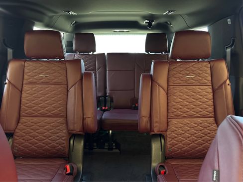 New 2026 Cadillac Escalade ESV Sport w/ LPO, ONYX Package AWD/4WD image 17