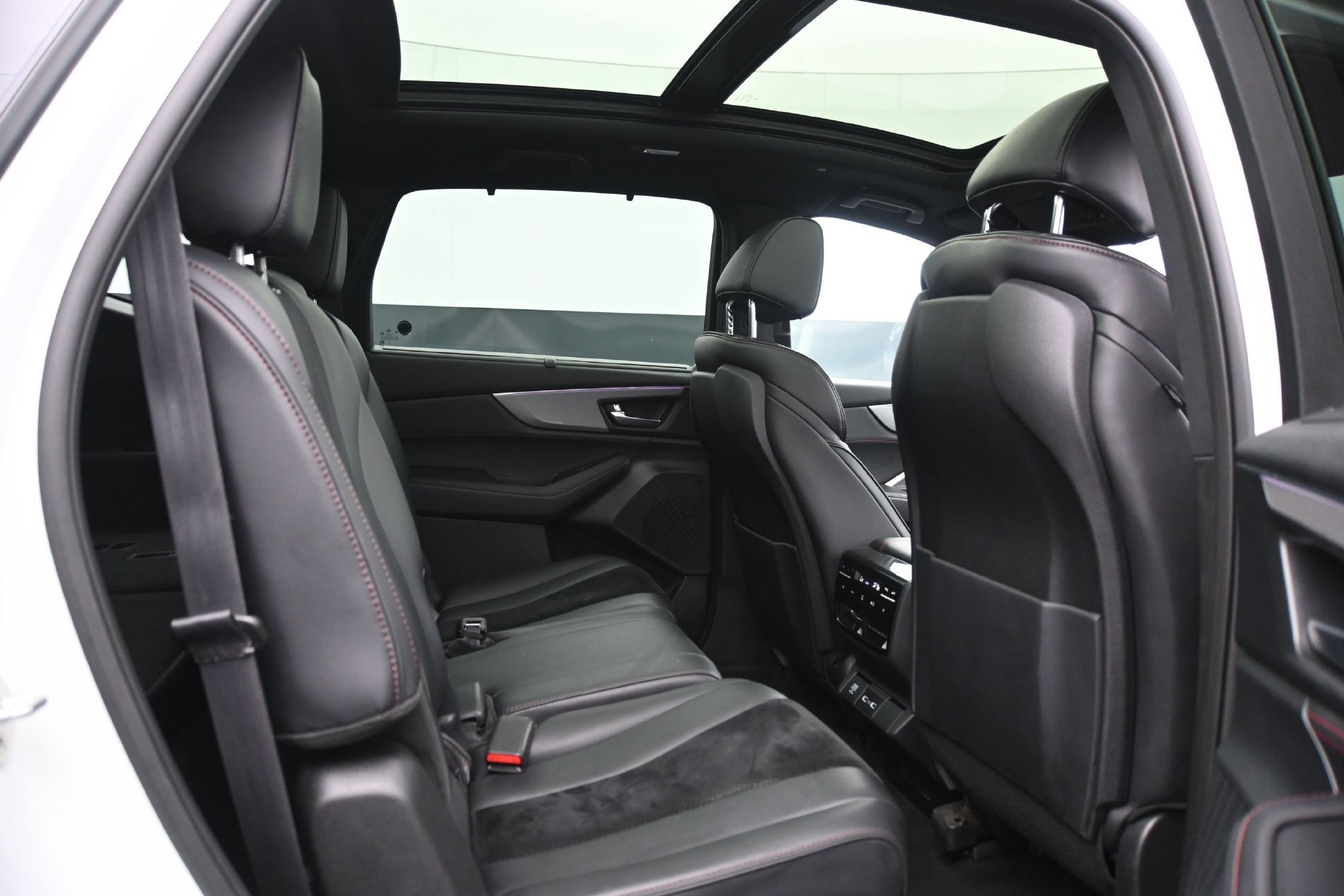 Used 2023 Acura MDX A-Spec AWD/4WD image 14