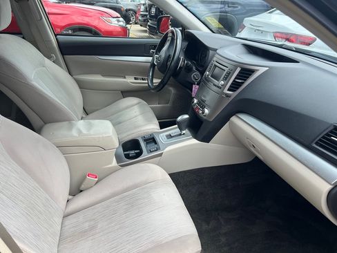 Used 2014 Subaru Outback 2.5i Premium AWD/4WD image 9