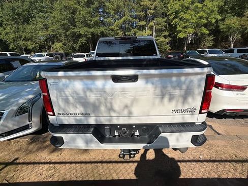 Used 2025 Chevrolet Silverado 2500 High Country AWD/4WD image 11