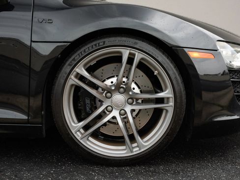 Used 2010 Audi R8 V10 image 42