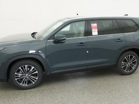 New 2026 Toyota Grand Highlander AWD Hybrid image 2