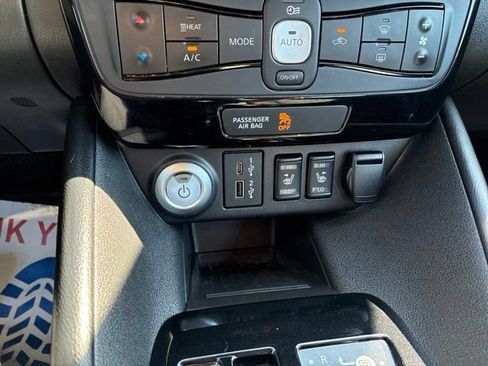 Certified 2025 Nissan Leaf SV Plus FWD image 36