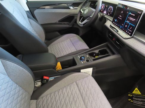 New 2025 Volkswagen Tiguan S image 26