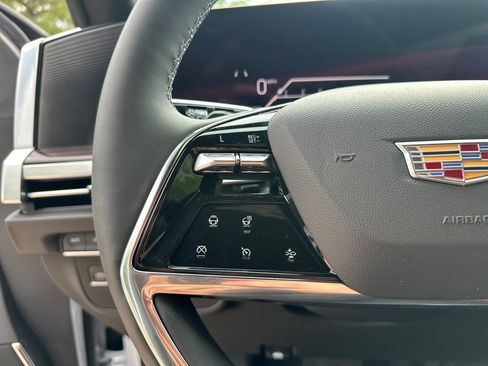 New 2026 Cadillac Escalade ESV Luxury w/ LPO, Floor Liner Package image 35