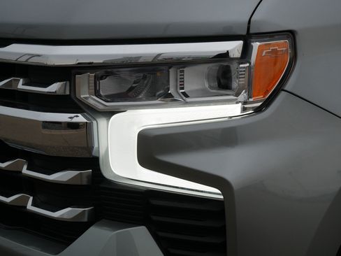 Certified 2025 Chevrolet Silverado 1500 LTZ image 16