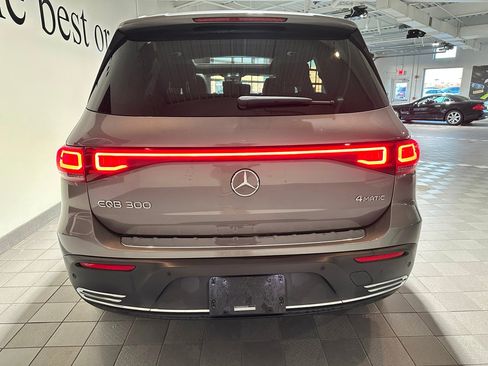 Used 2023 Mercedes-Benz EQB 300 Pinnacle 4MATIC image 5
