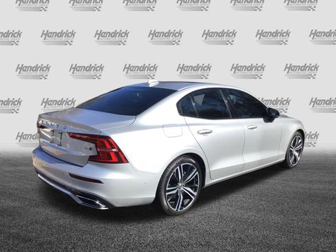 Certified 2022 Volvo S60 B5 R-Design w/ Protection Package Premier image 10
