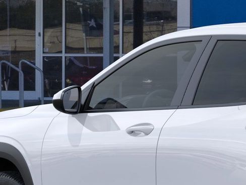 New 2026 Chevrolet Trax LS image 12