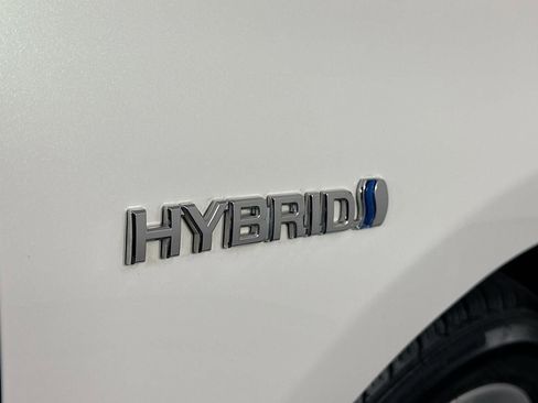 Used 2017 Toyota Prius C Four image 18