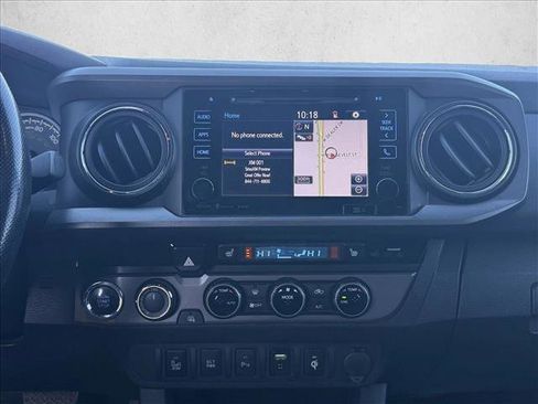 Used 2017 Toyota Tacoma TRD Off-Road w/ Premium & Technology Package image 17