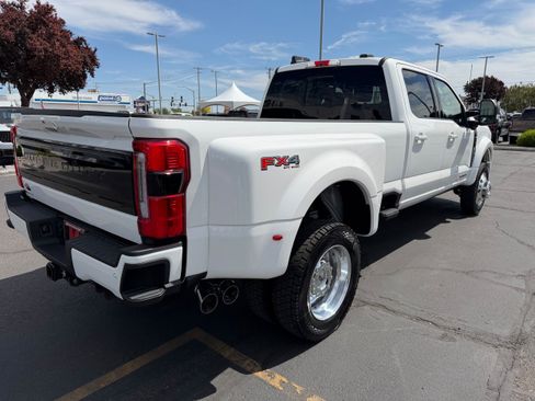 New 2026 Ford F450 Platinum w/ FX4 Off-Road Package AWD/4WD image 3