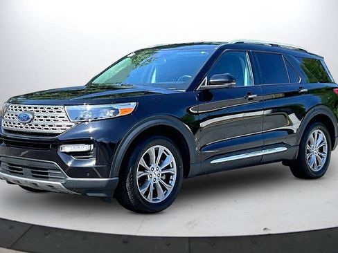 Used 2022 Ford Explorer Limited w/ Equipment Group 301A RWD image 4