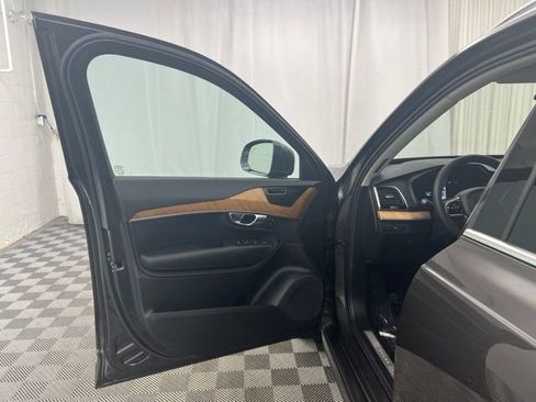 Used 2023 Volvo XC90 B6 Plus w/ Protection Package AWD/4WD image 15